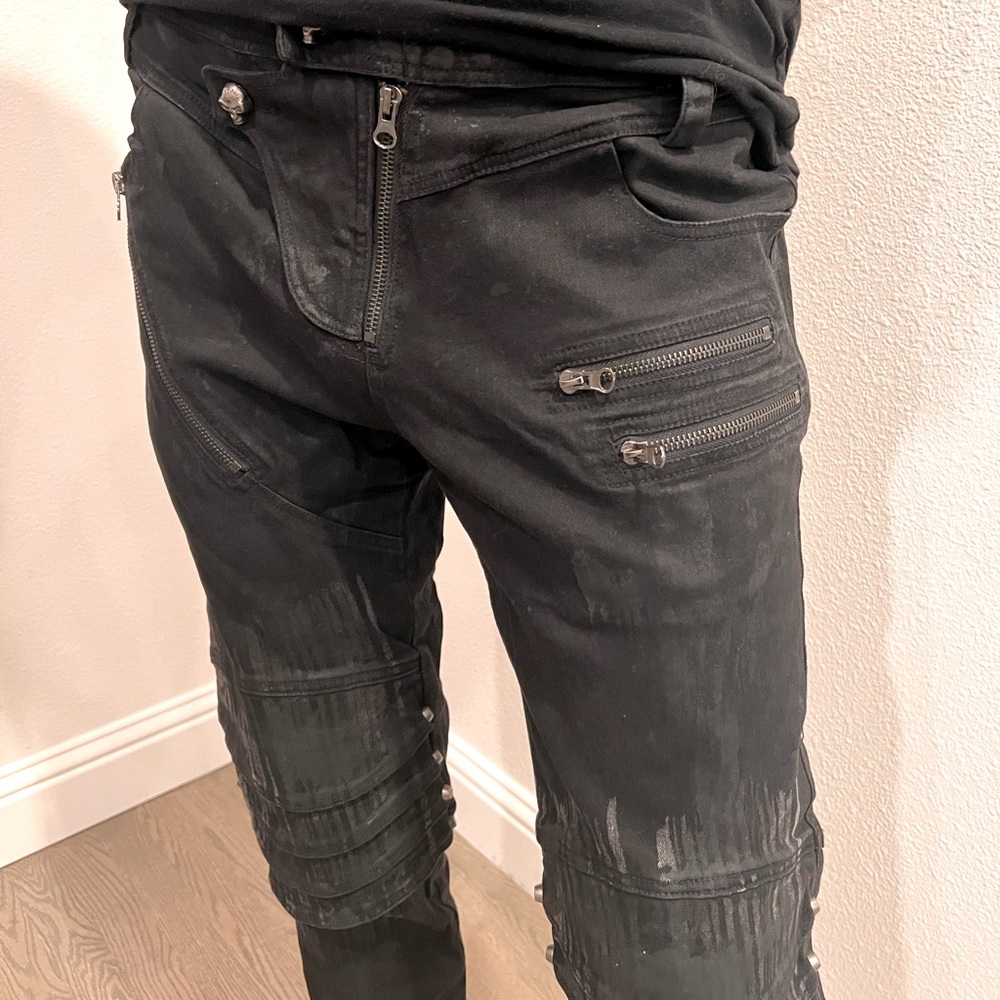 Brand: Hyper Denim Los Angeles 
Size: 32 inch waist
Style: Slim Taper

NWT